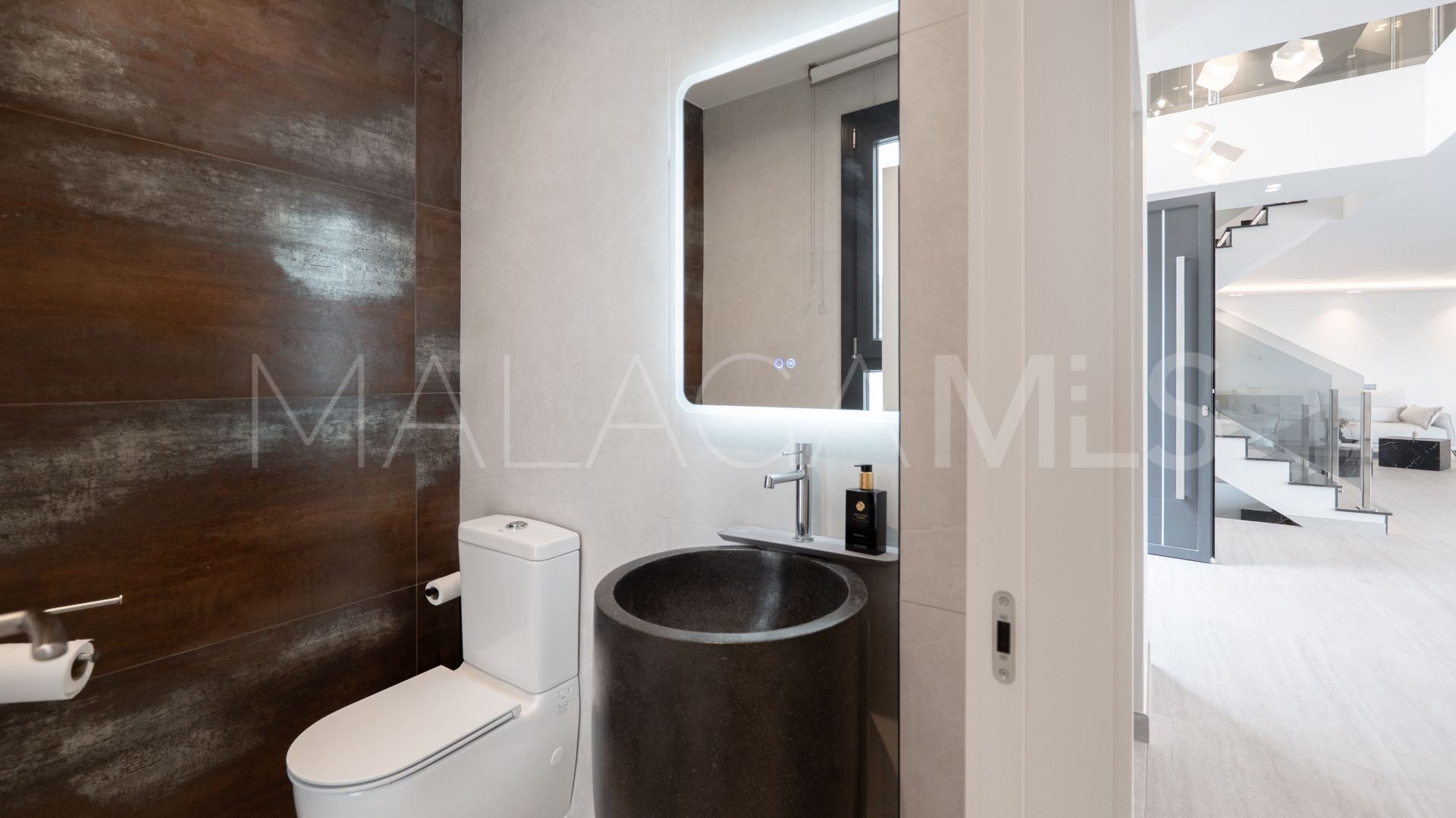 For sale Mijas Costa villa with 5 bedrooms
