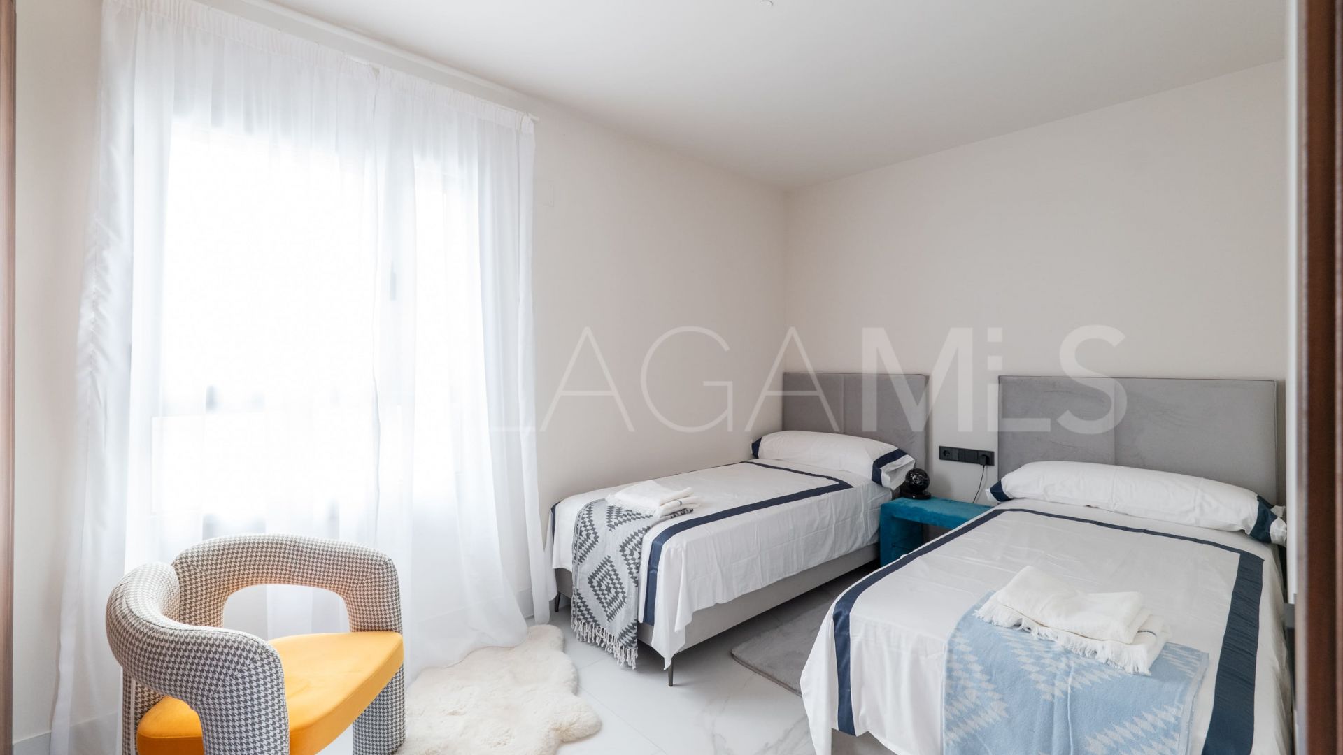 For sale apartment in San Pedro de Alcantara with 3 bedrooms