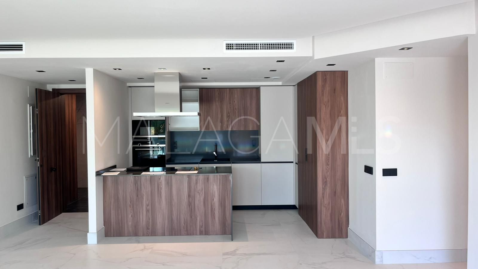 For sale apartment in San Pedro de Alcantara with 3 bedrooms