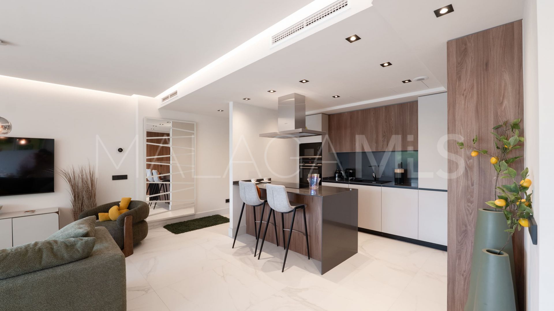 For sale apartment in San Pedro de Alcantara with 3 bedrooms