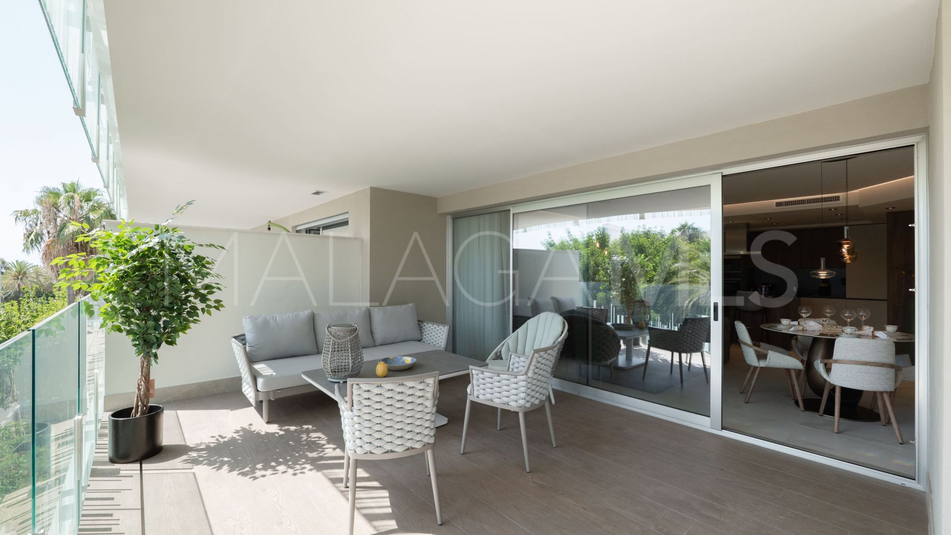 For sale apartment in San Pedro de Alcantara with 3 bedrooms