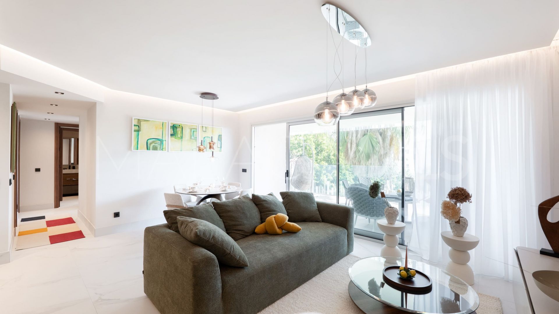 For sale apartment in San Pedro de Alcantara with 3 bedrooms