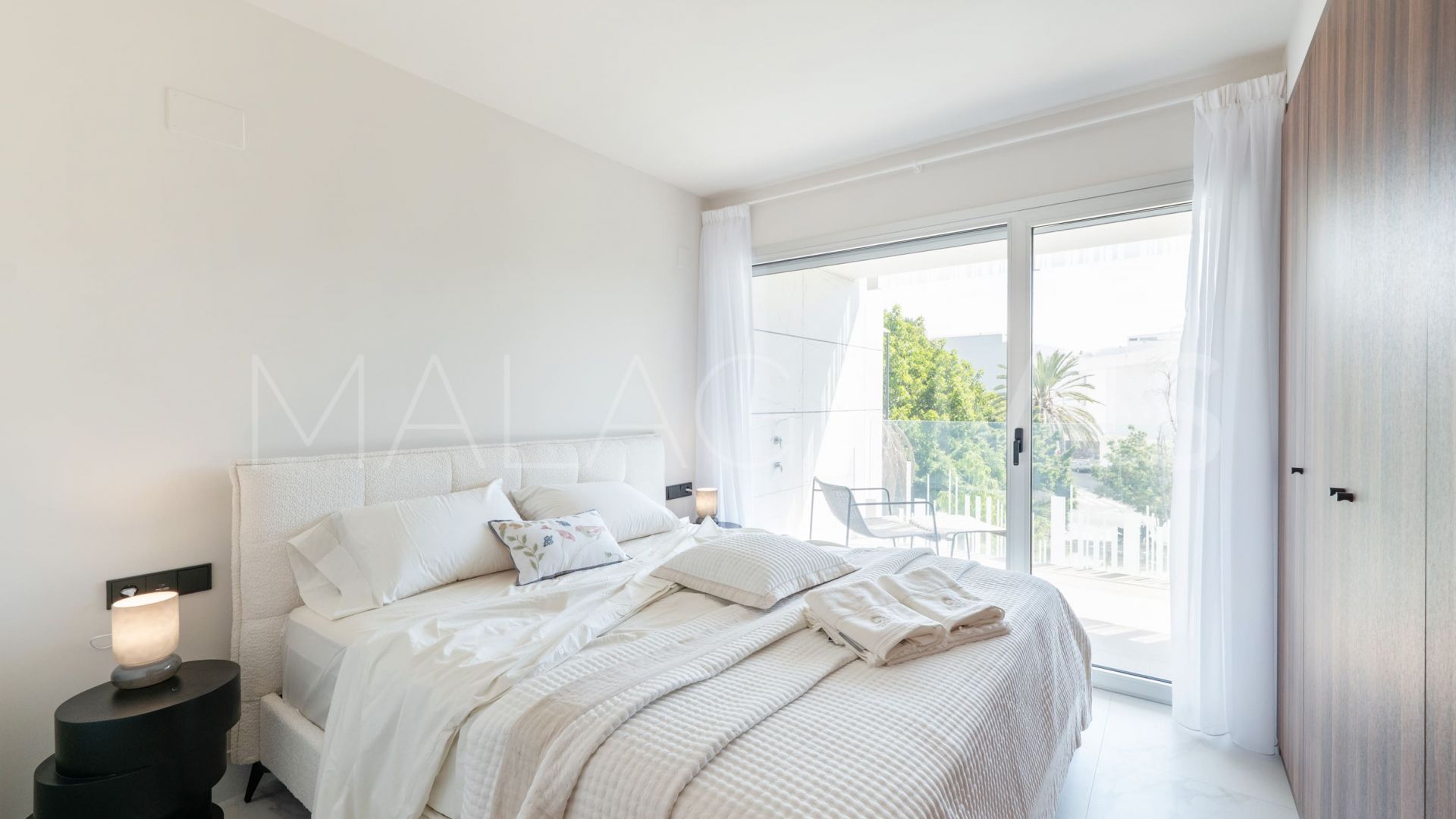 For sale apartment in San Pedro de Alcantara with 3 bedrooms