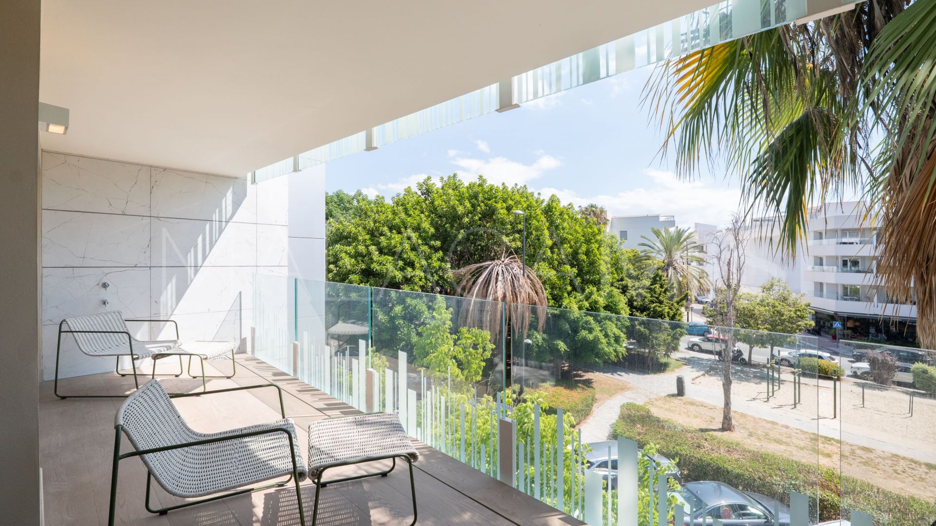 For sale apartment in San Pedro de Alcantara with 3 bedrooms