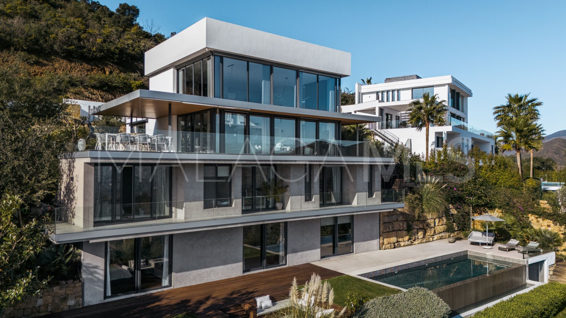 Villa for sale in La Mairena