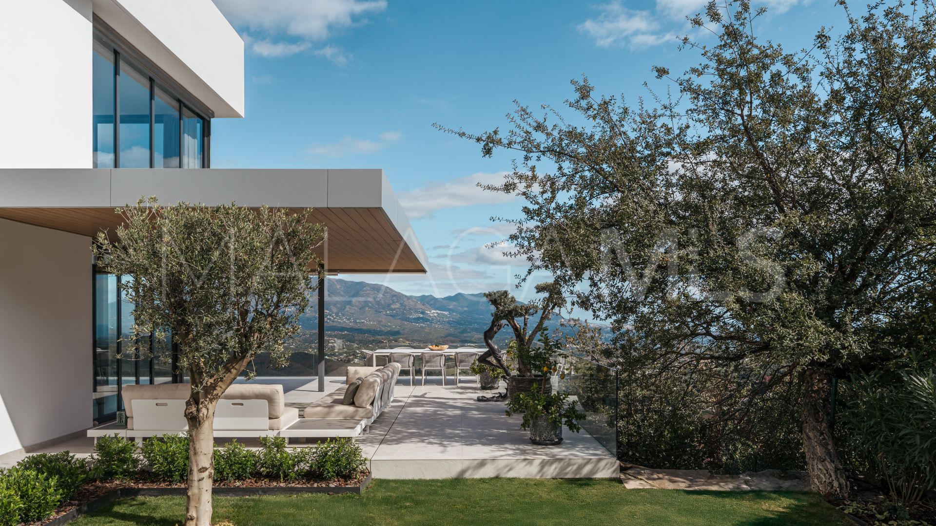 Villa for sale in La Mairena