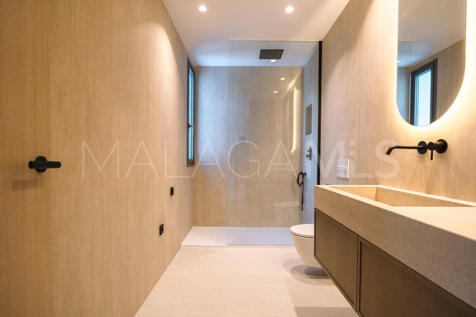 Maison for sale in Estepona Est