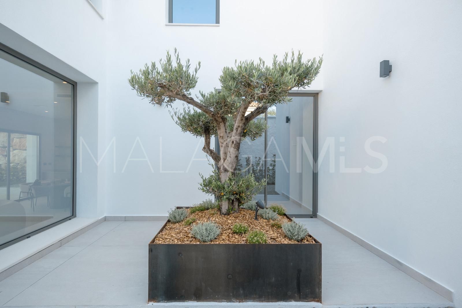 Maison for sale in Estepona Est