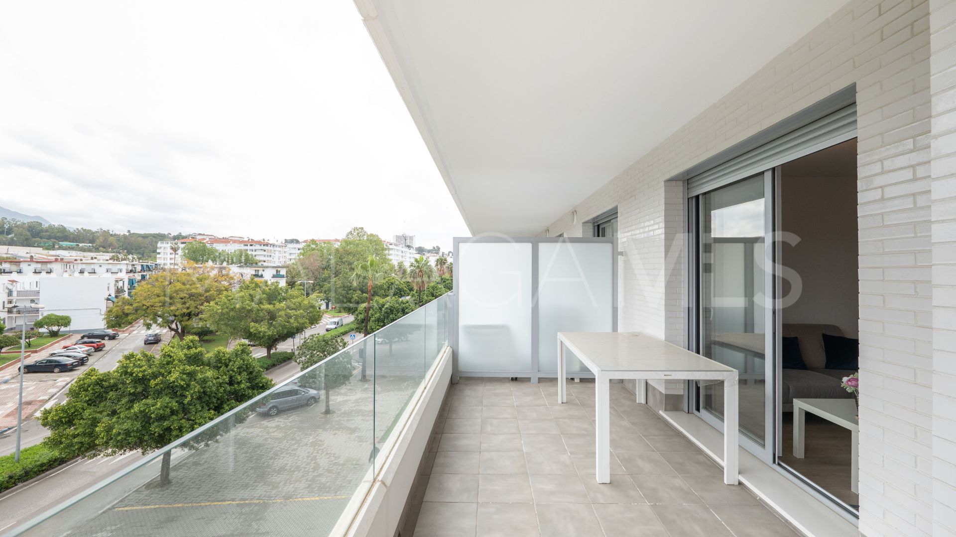 Wohnung for sale in Nueva Andalucia