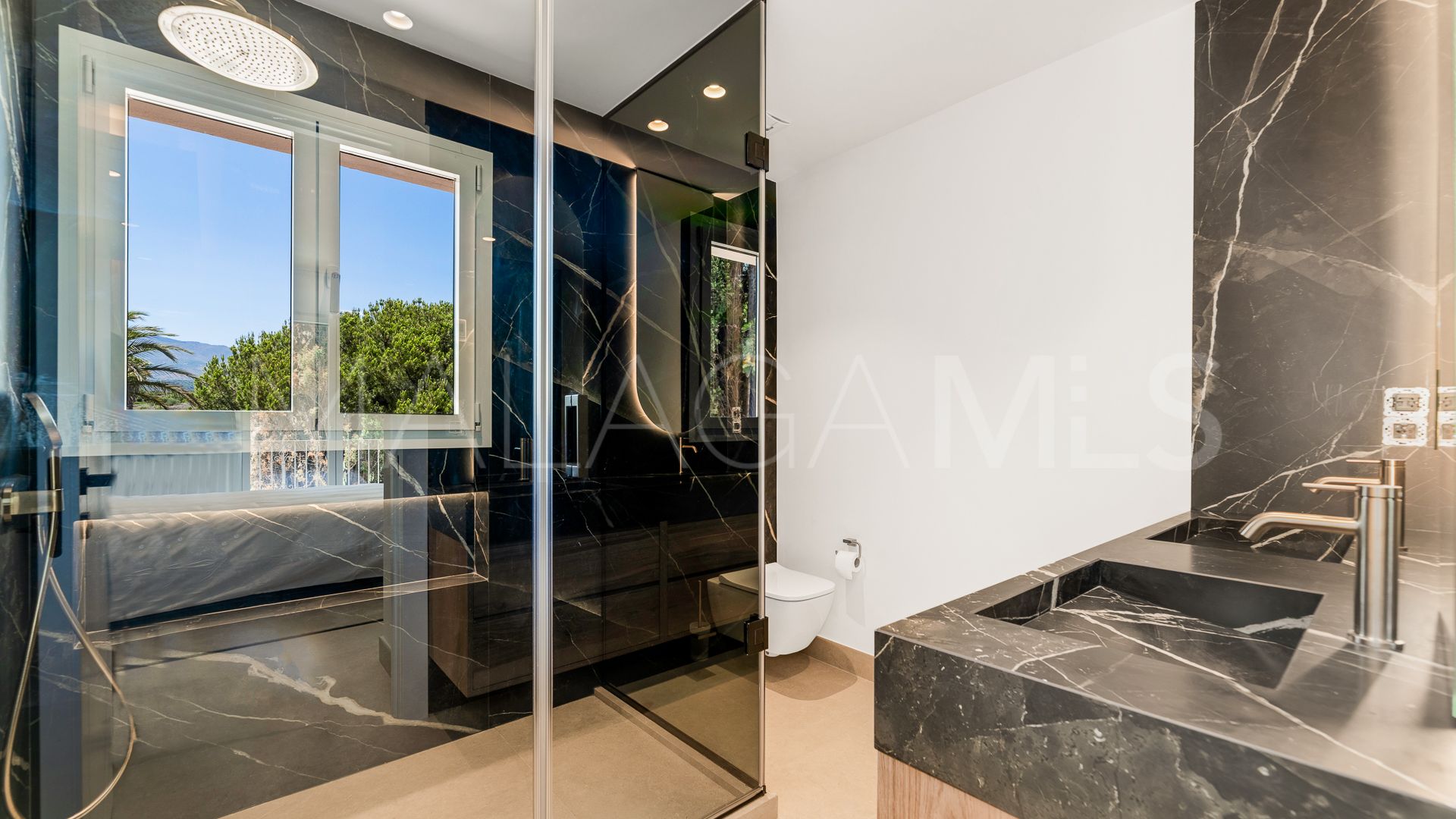 Radhus for sale in Estepona