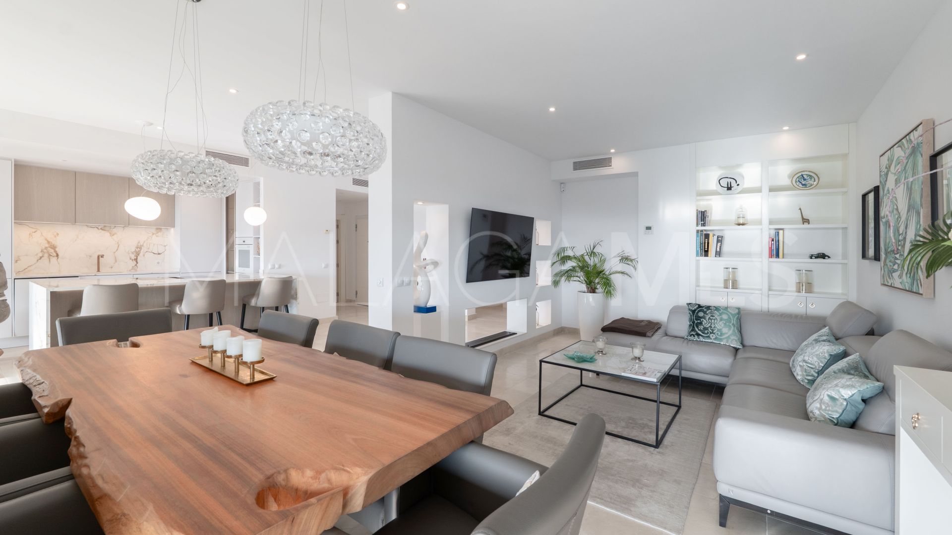 Apartment for sale in Los Flamingos with 4 bedrooms