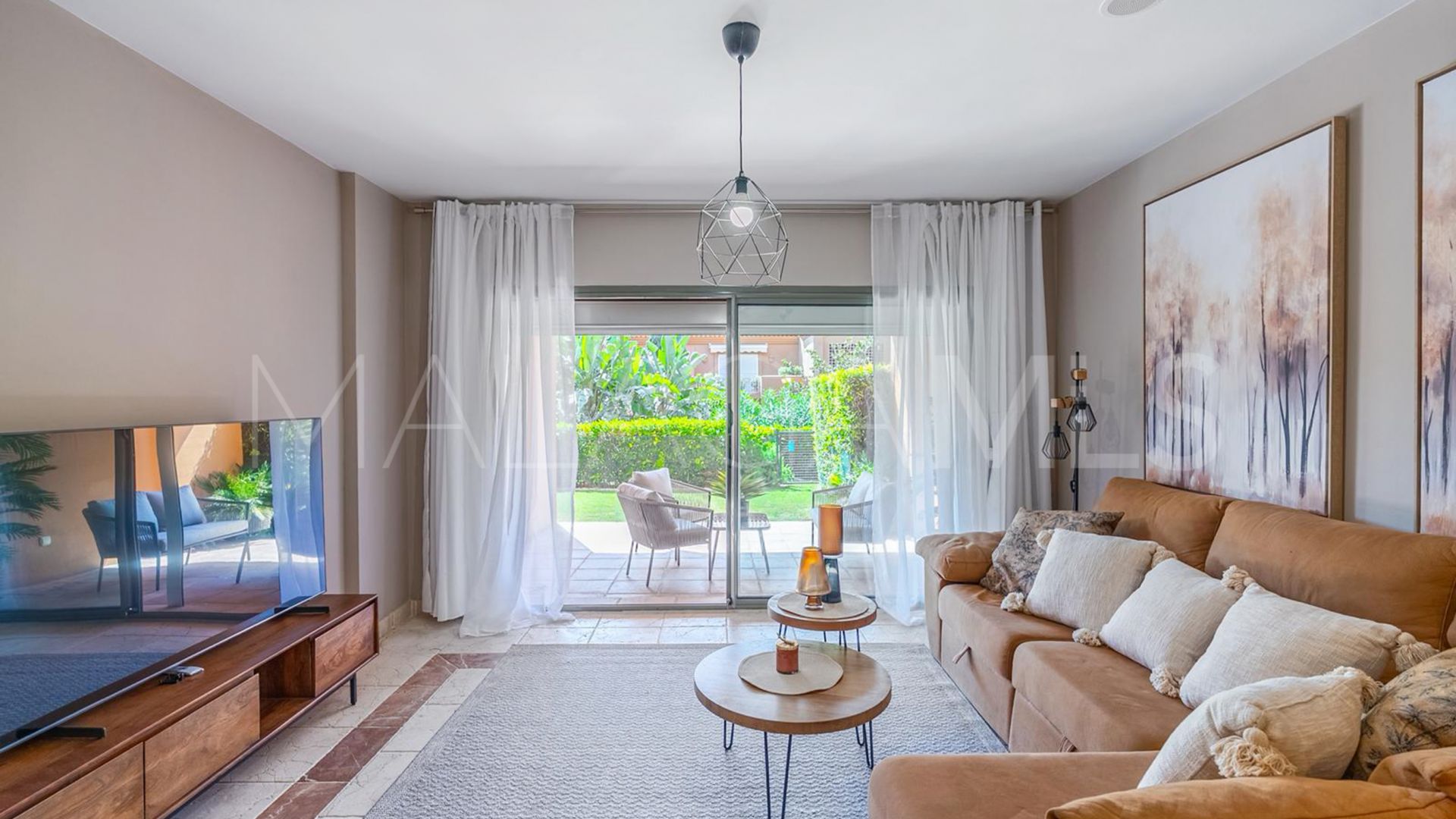Buy apartamento planta baja in Benatalaya