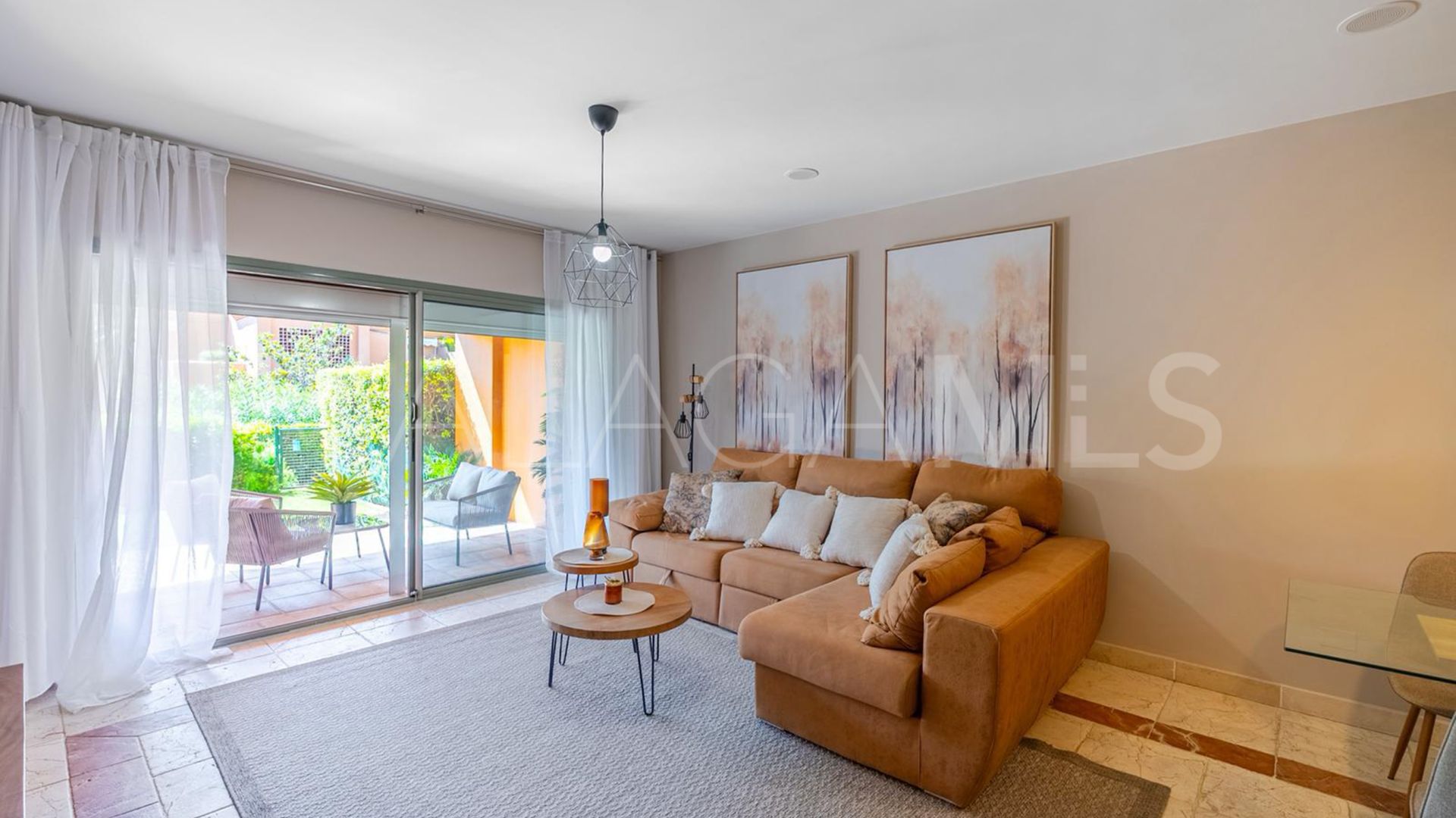 Buy apartamento planta baja in Benatalaya