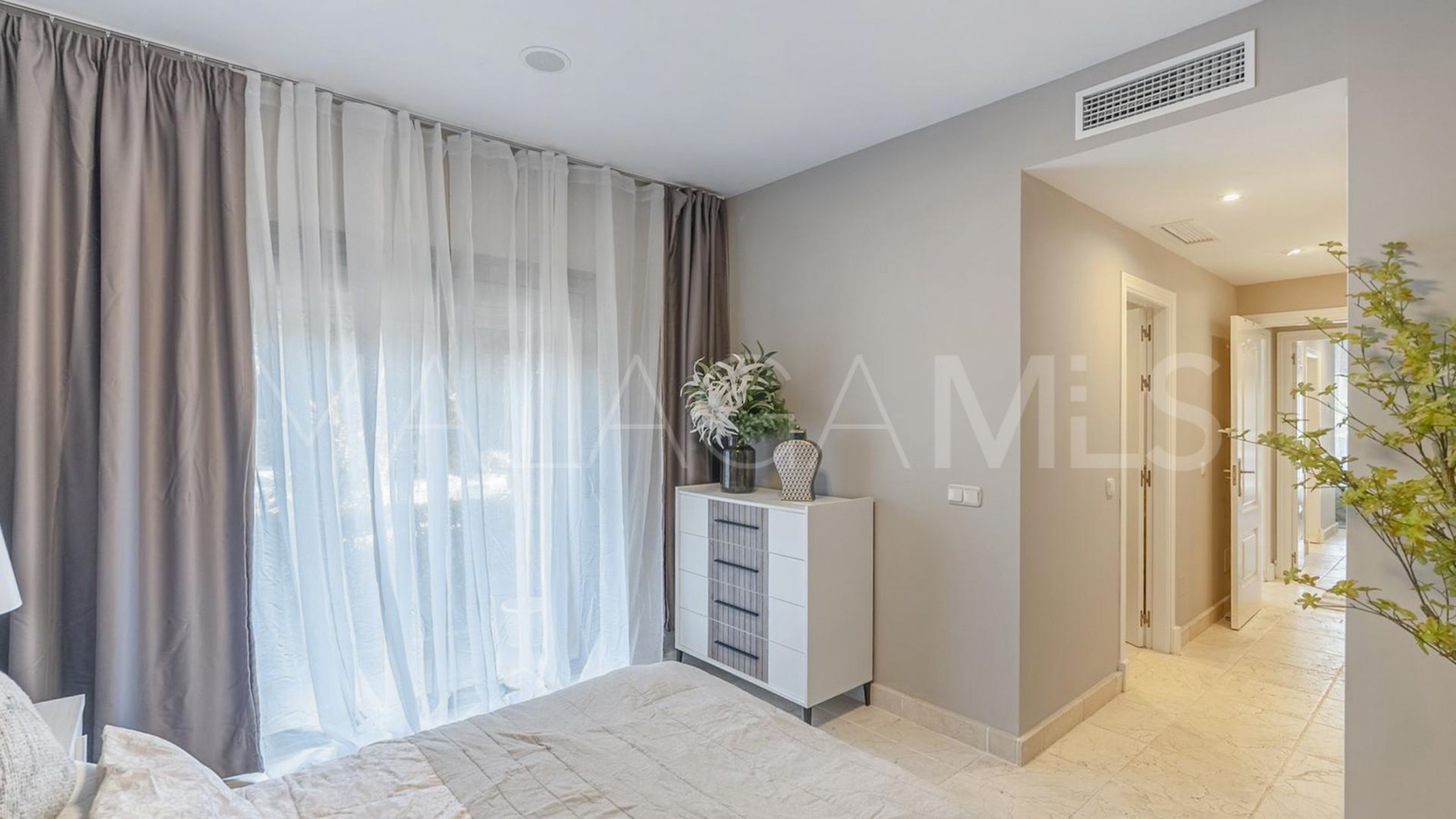 Buy apartamento planta baja in Benatalaya