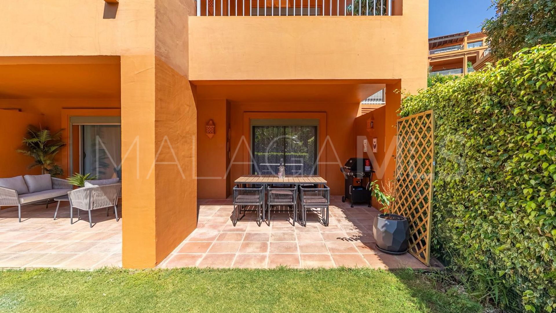 Buy apartamento planta baja in Benatalaya
