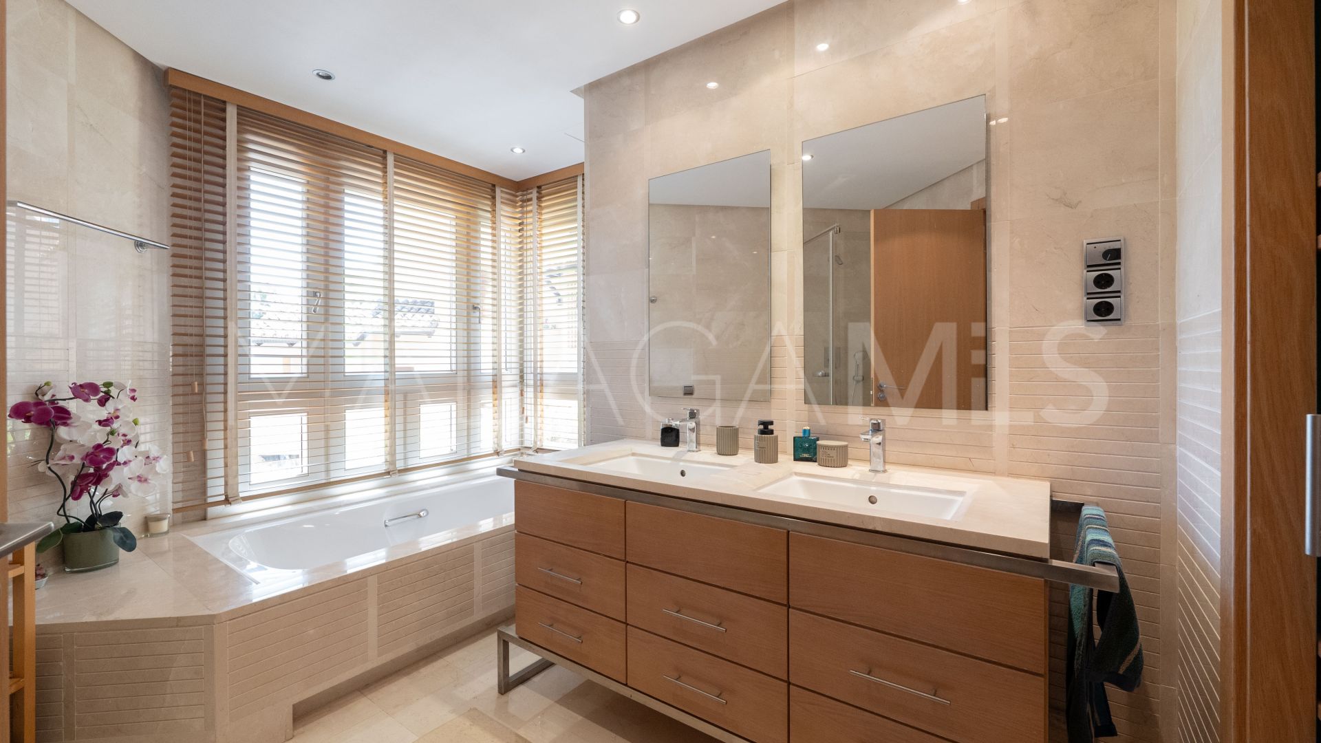 For sale Marbella Golden Mile apartment