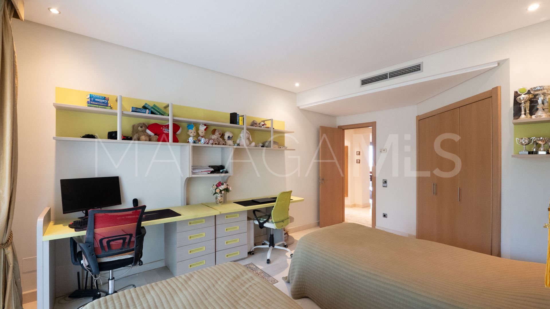 For sale Marbella Golden Mile apartment