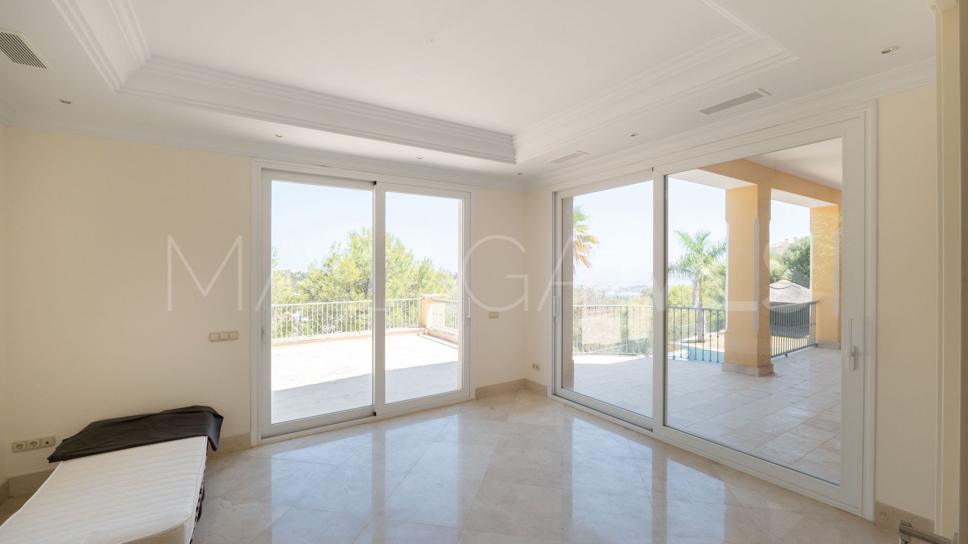 Villa for sale in Los Arqueros