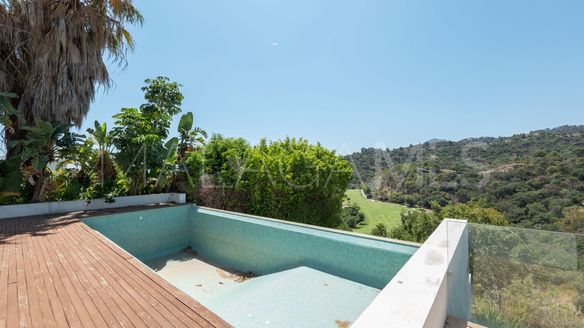 Se vende villa in Los Arqueros de 6 bedrooms