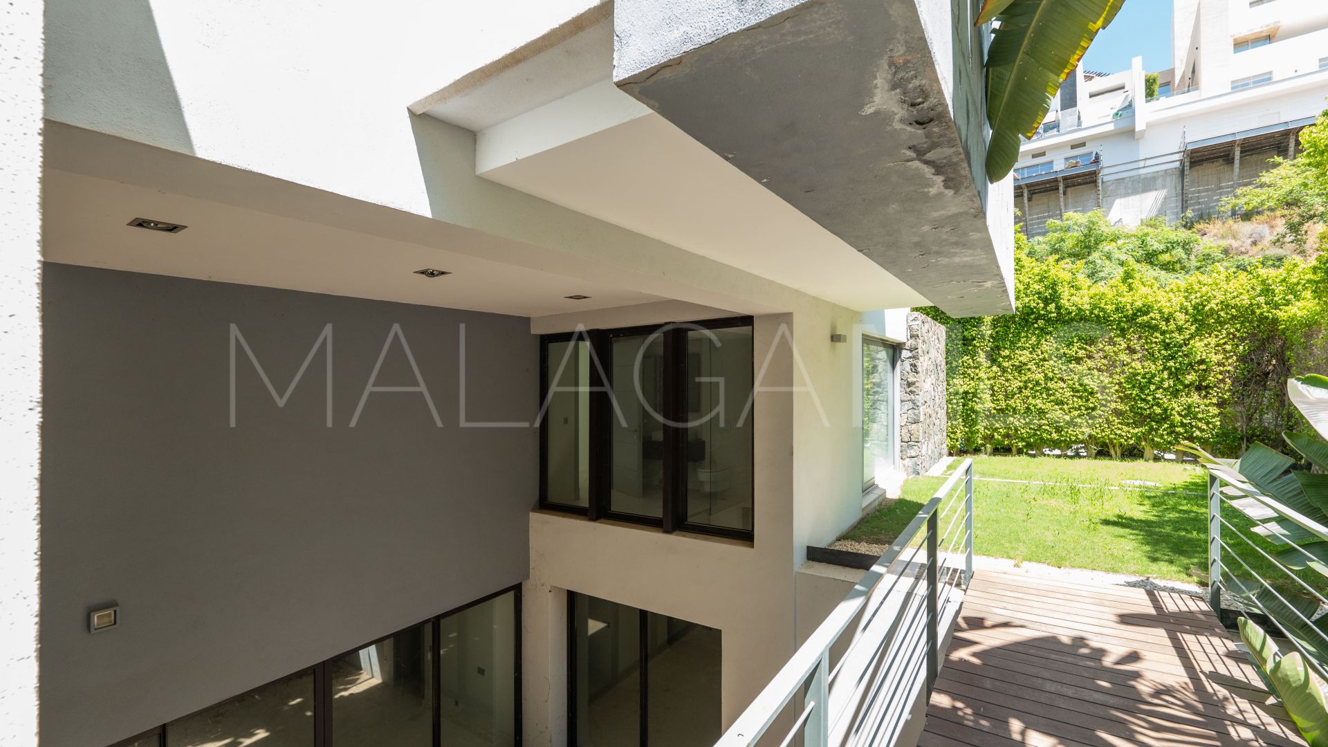 For sale villa in Los Arqueros with 6 bedrooms