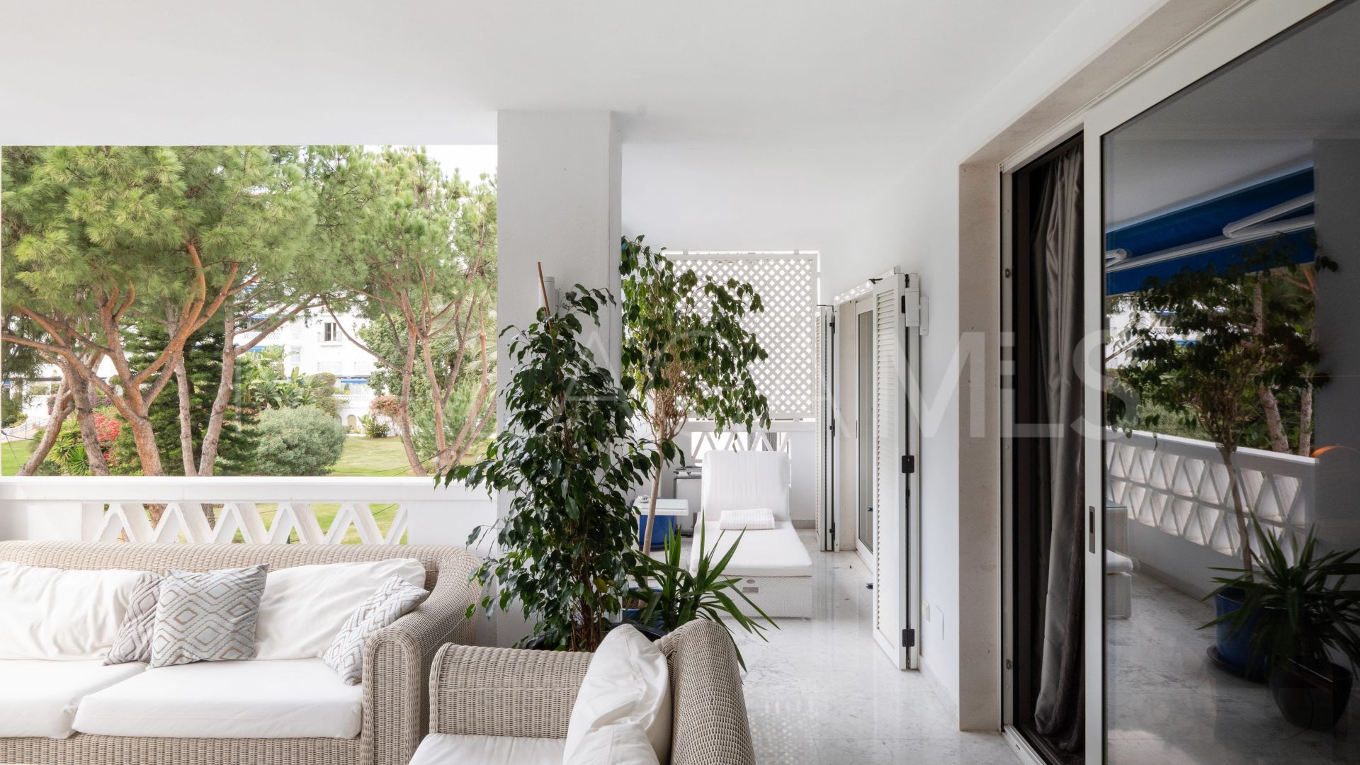 Se vende apartamento in Playas del Duque de 3 bedrooms