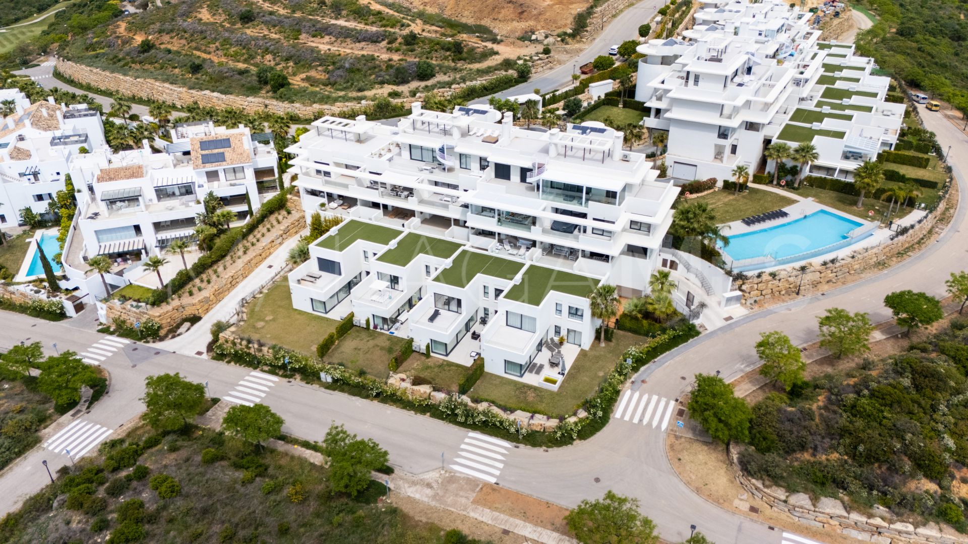 Maison de ville for sale in Casares Golf