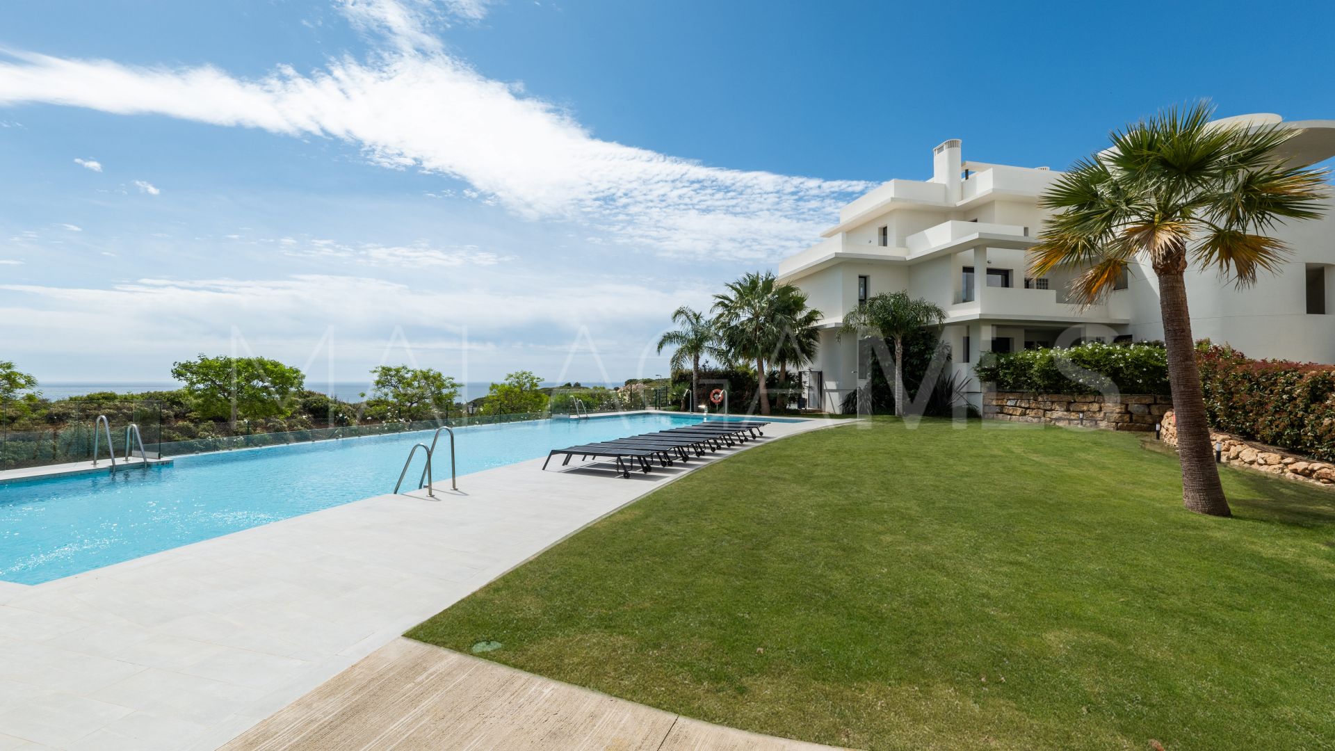 Maison de ville for sale in Casares Golf