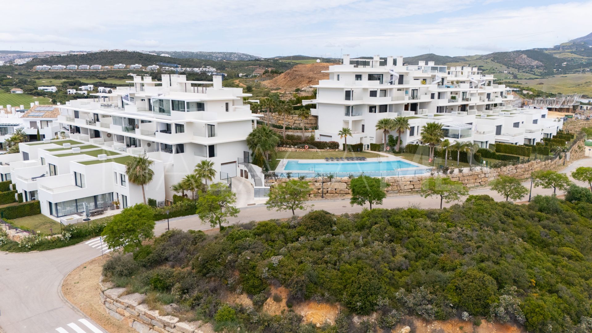 Maison de ville for sale in Casares Golf