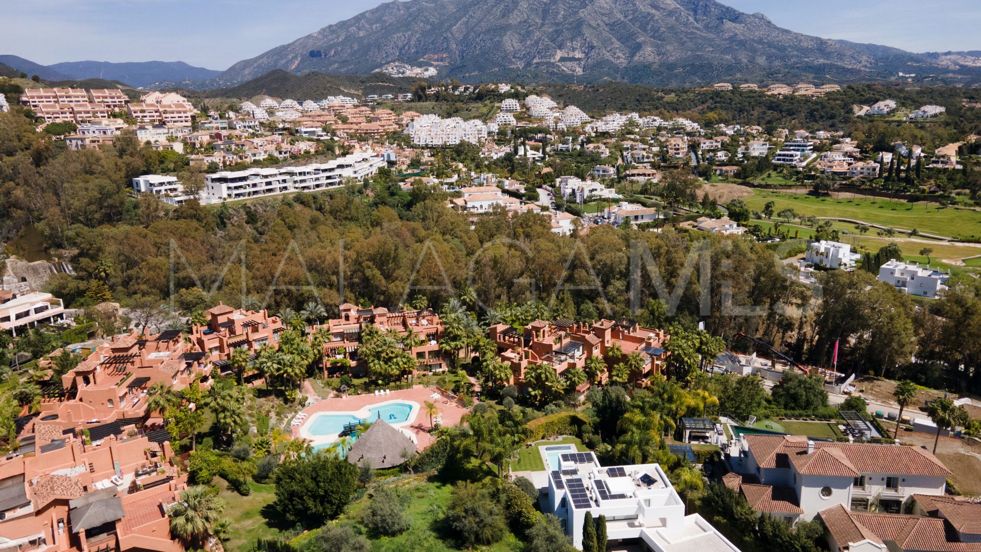 Tvåvånings takvåning for sale in Alminar de Marbella