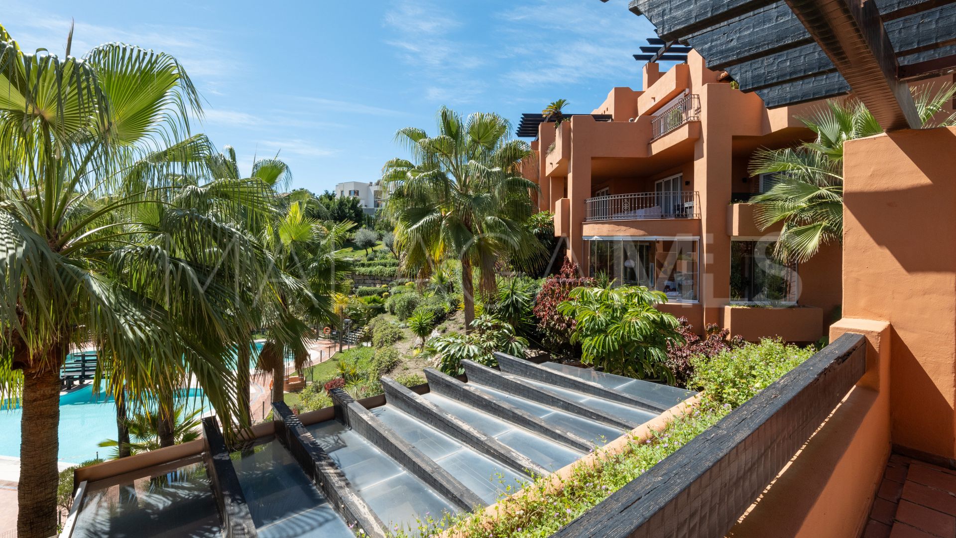 Atico duplex for sale de 2 bedrooms in Alminar de Marbella