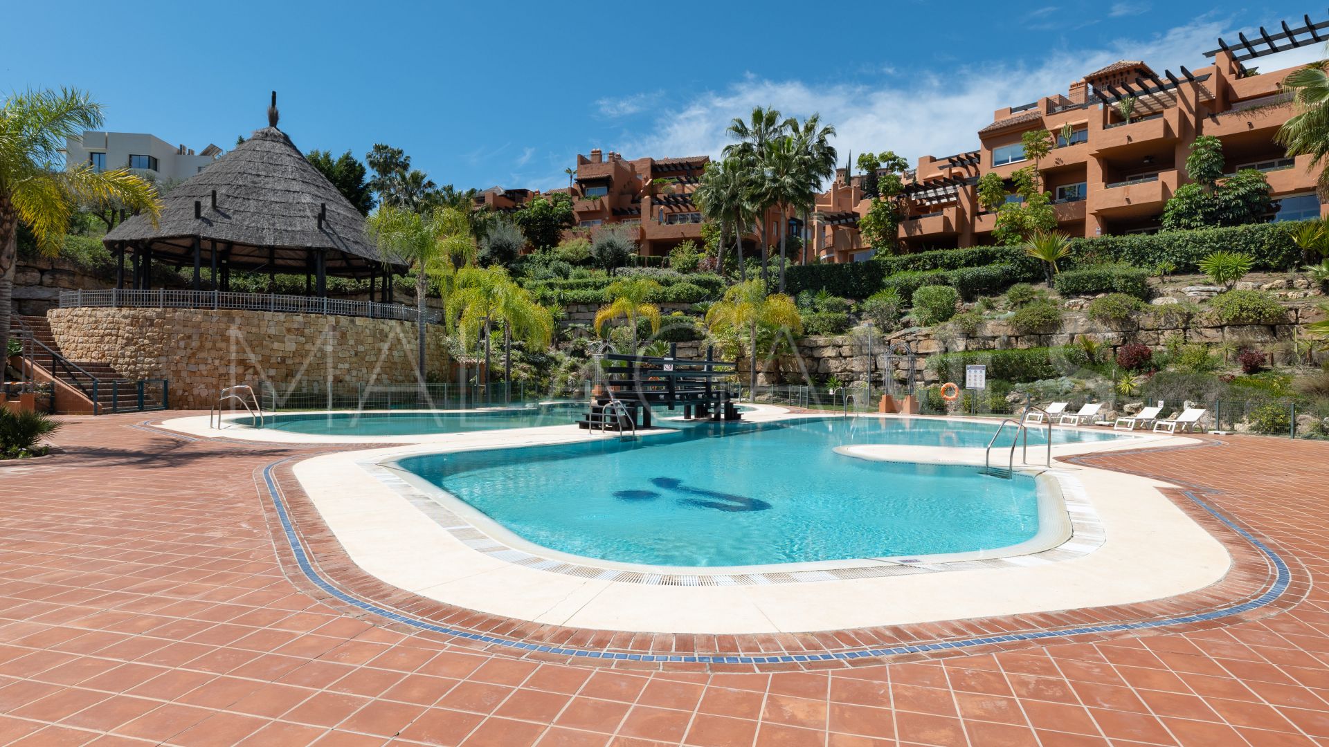 Atico duplex for sale de 2 bedrooms in Alminar de Marbella