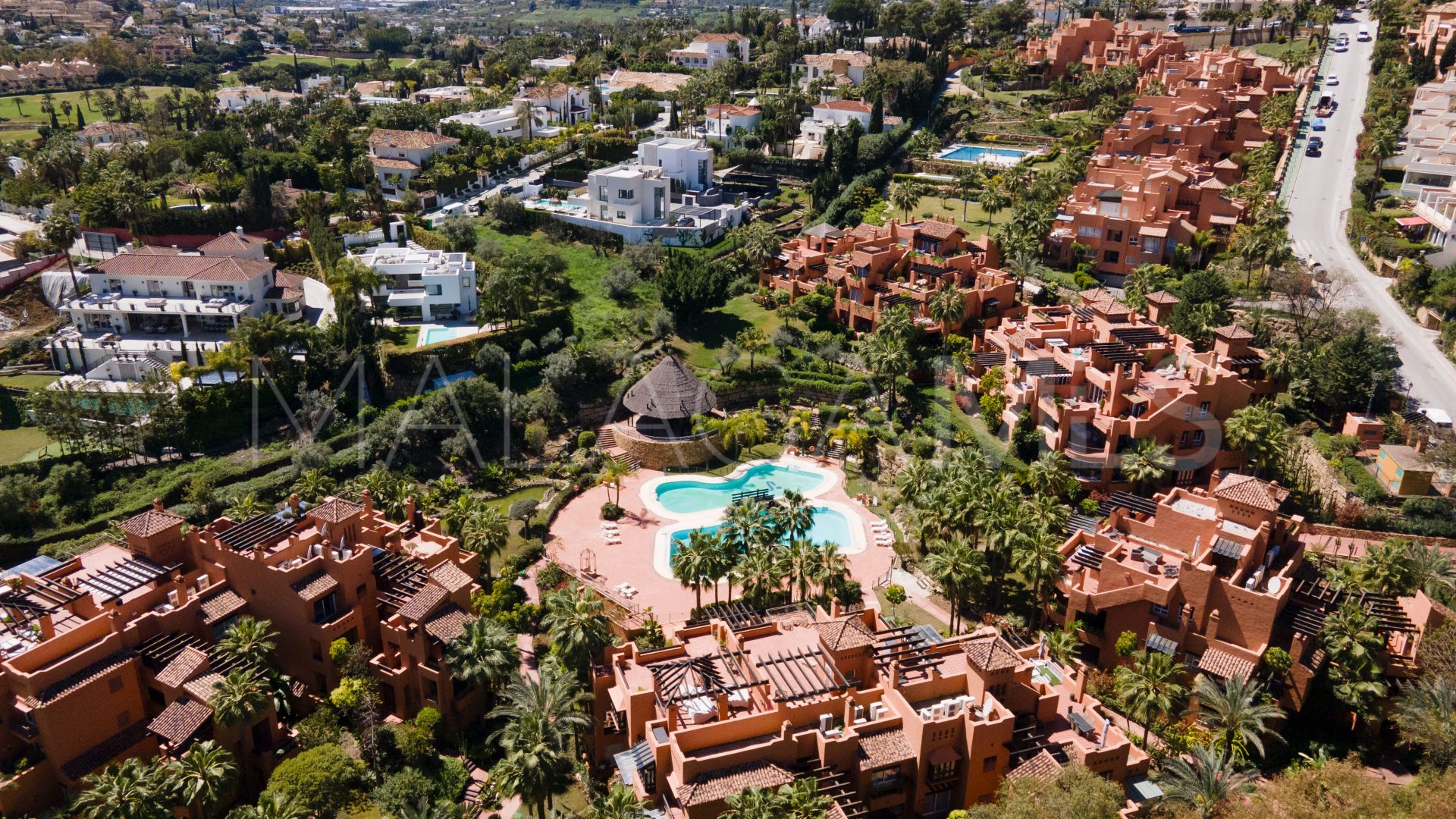 Tvåvånings takvåning for sale in Alminar de Marbella