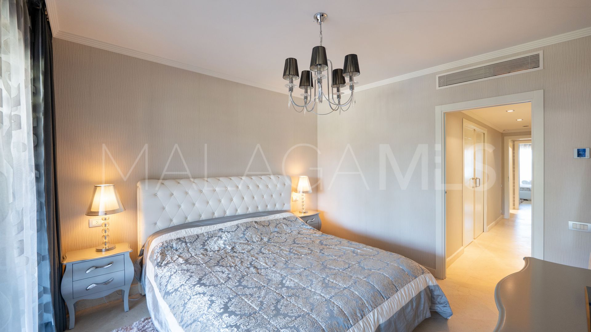 Buy apartamento in Guadalmina Baja with 3 bedrooms