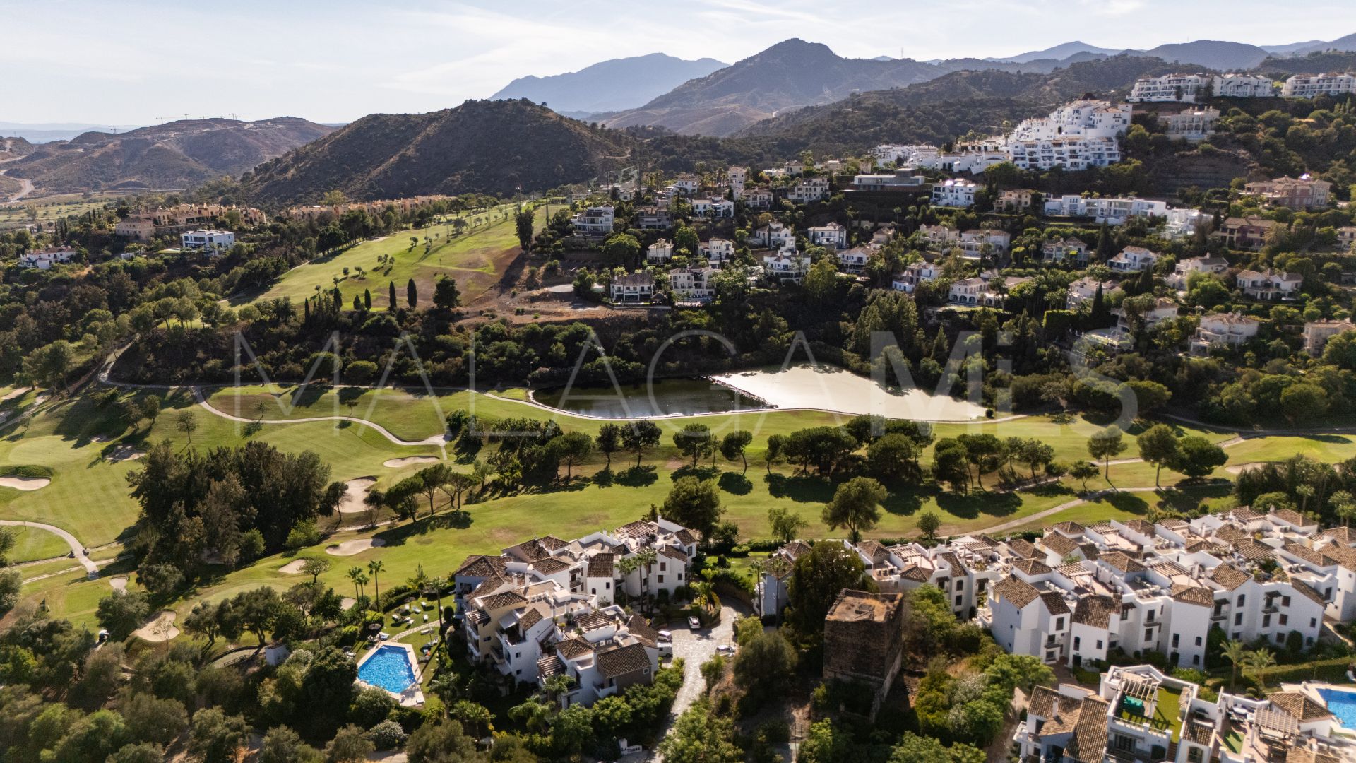 Buy villa in Los Arqueros