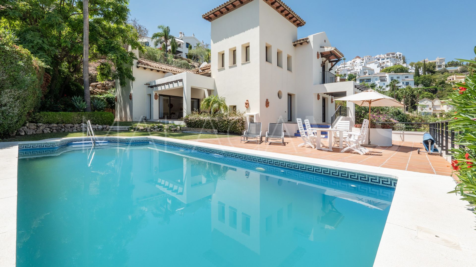 Villa for sale in Los Arqueros