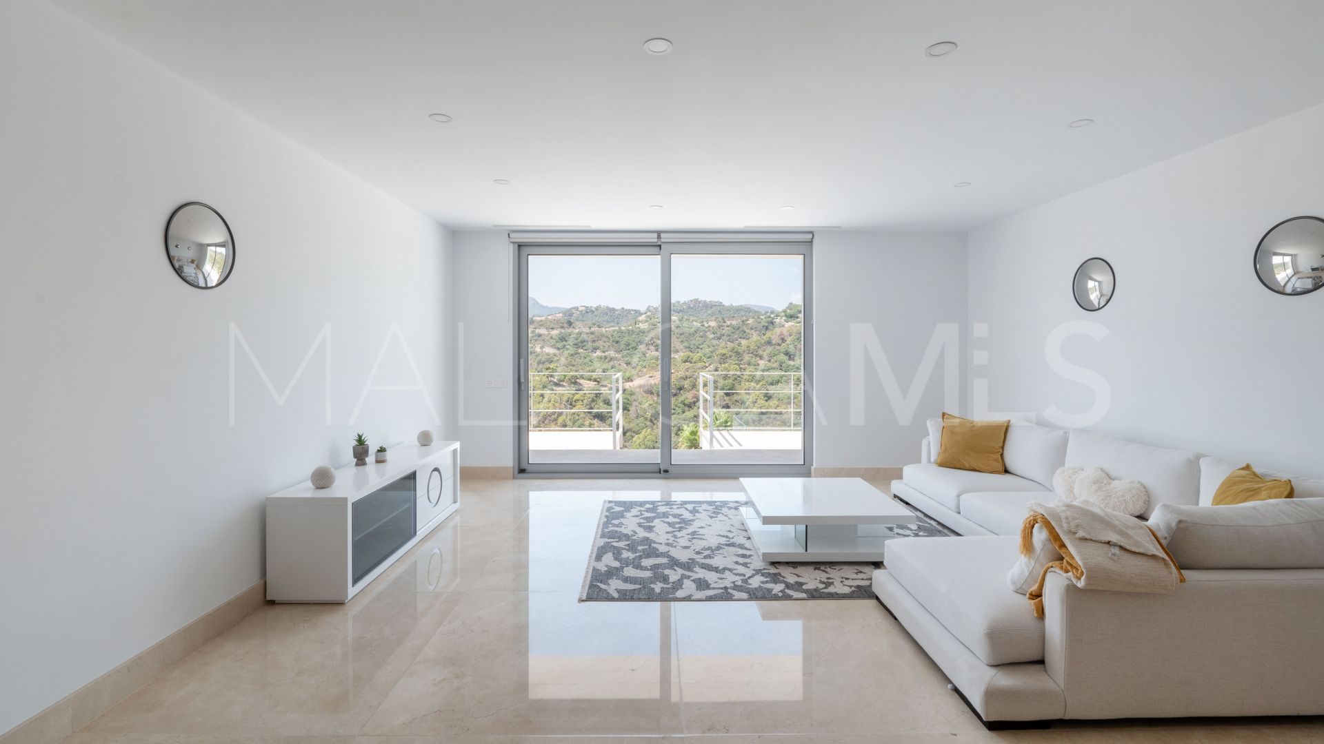 Villa for sale in Los Arqueros