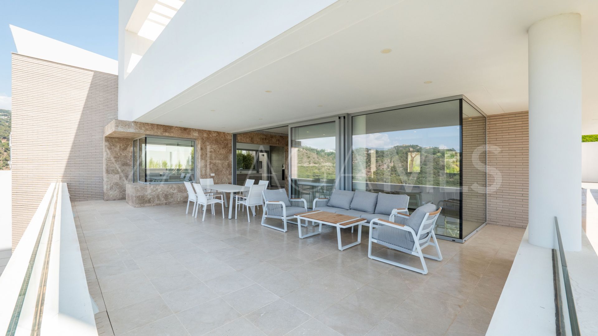 Villa a la venta in Los Arqueros with 6 bedrooms