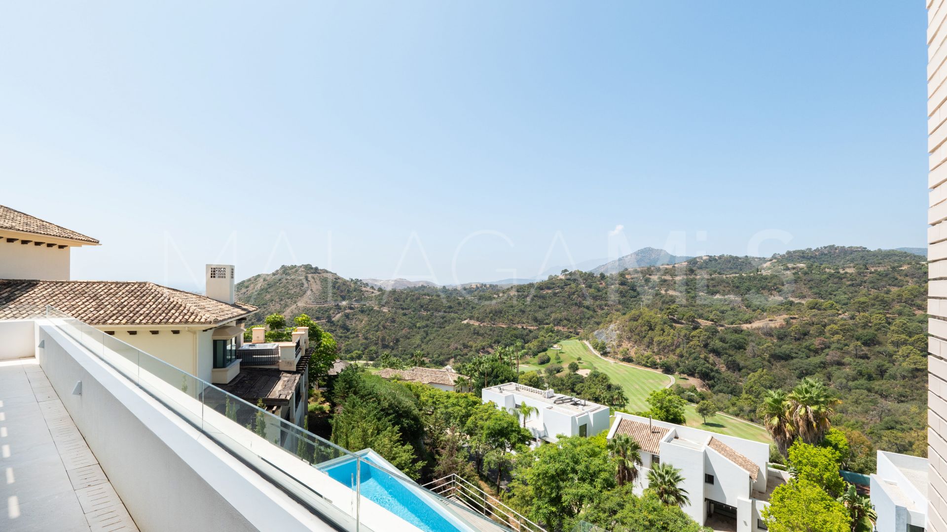 Villa a la venta in Los Arqueros with 6 bedrooms