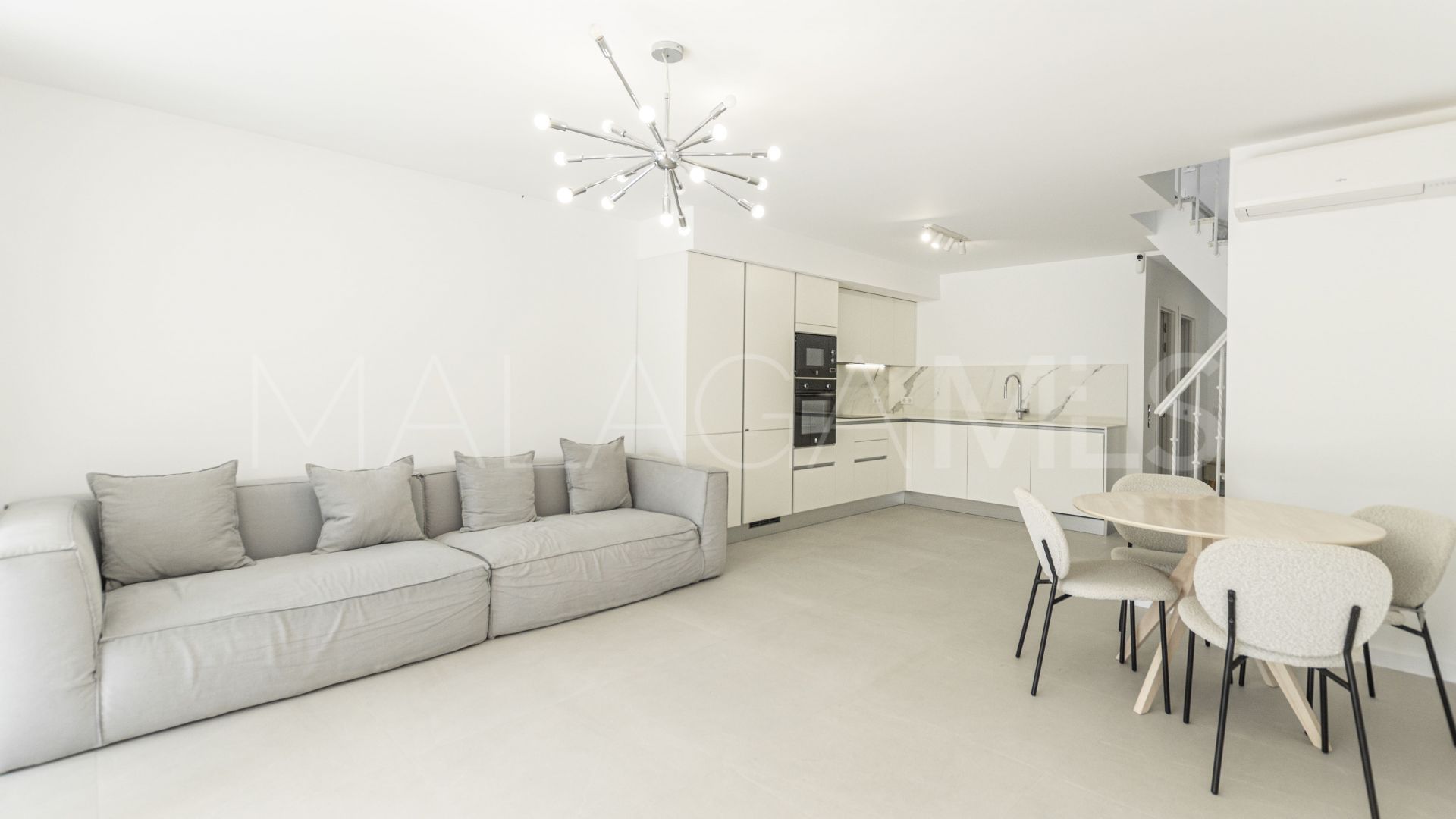 Radhus for sale in Cancelada
