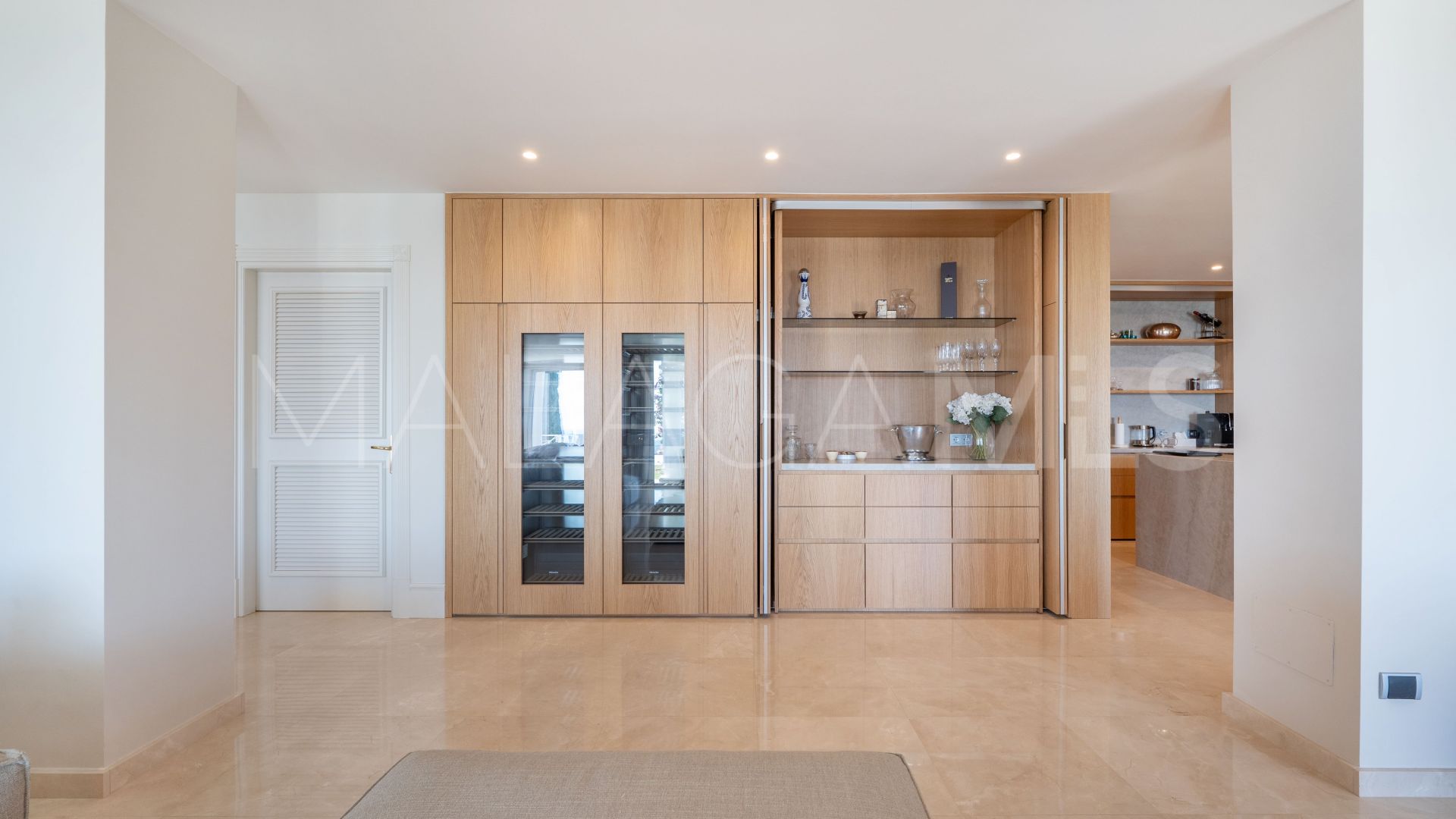 Villa for sale in Los Altos de los Monteros