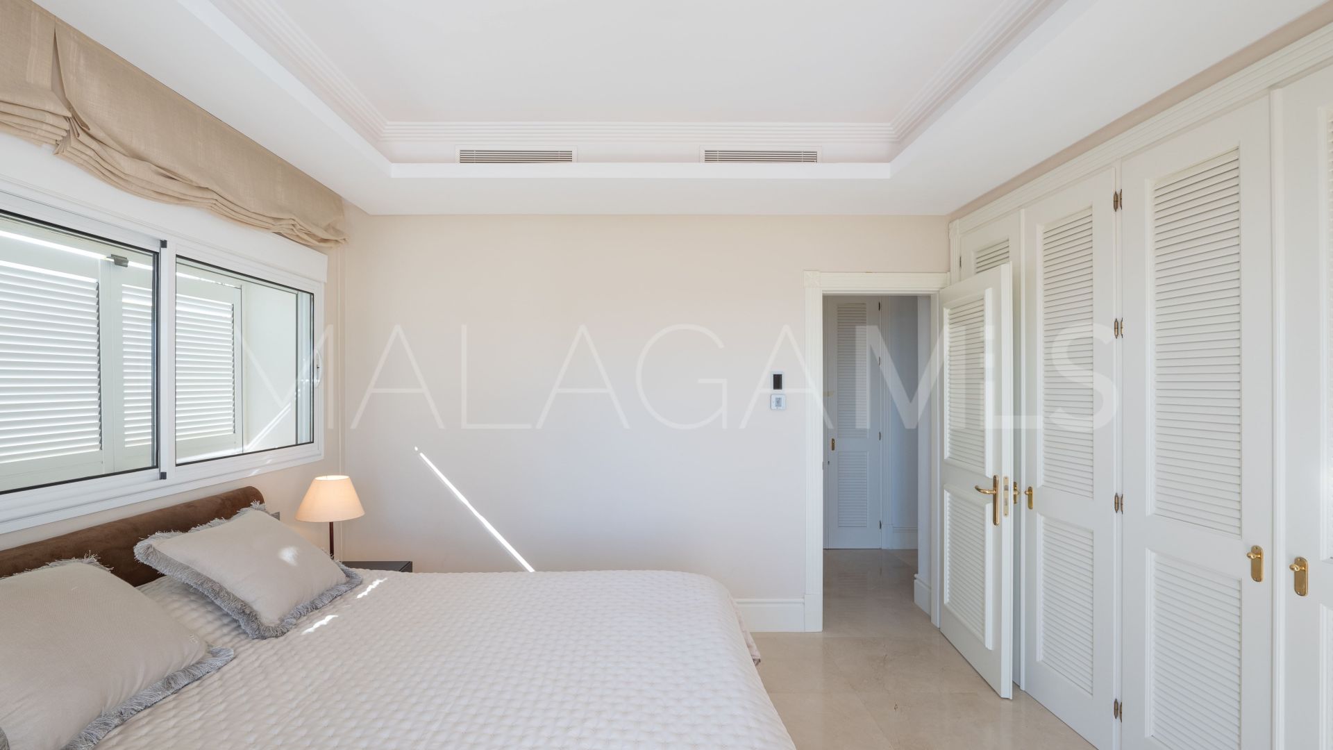 Villa for sale in Los Altos de los Monteros