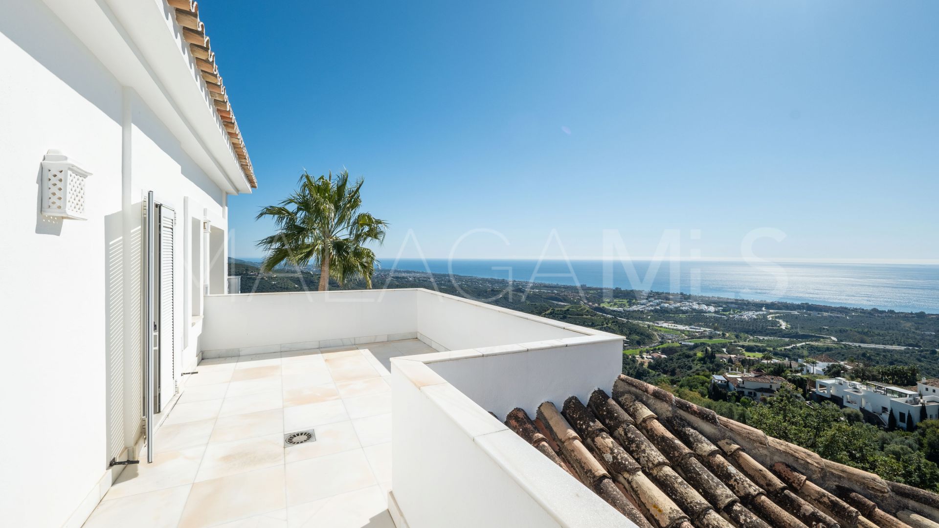 Villa for sale in Los Altos de los Monteros