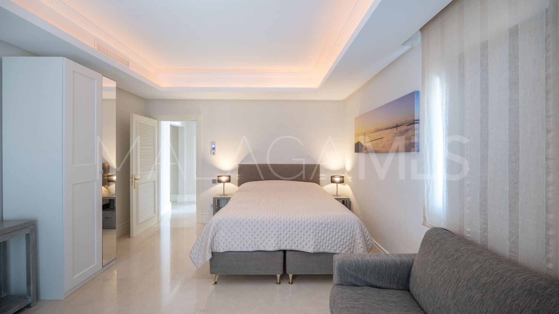 Villa for sale in Los Altos de los Monteros