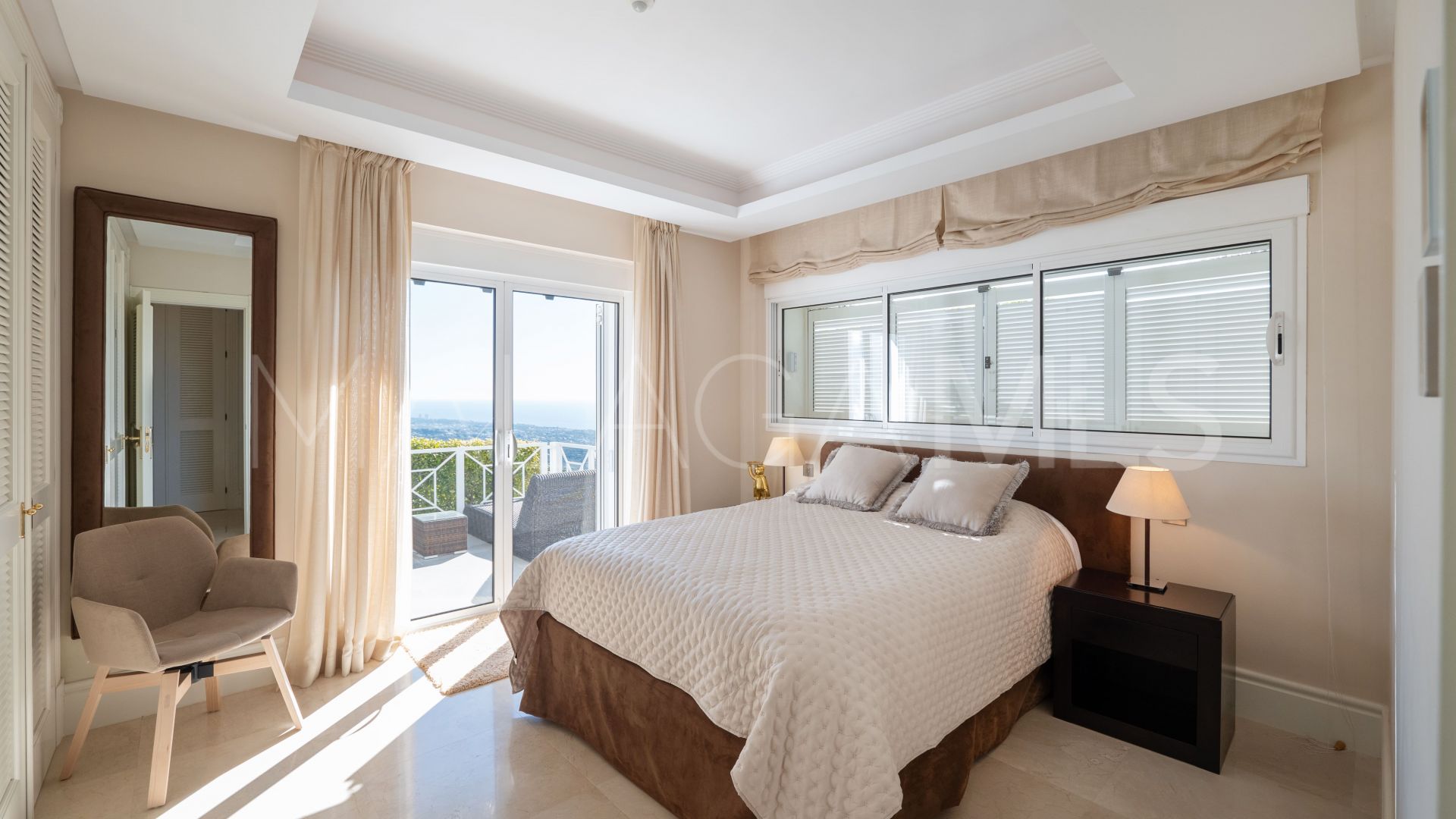 Villa for sale in Los Altos de los Monteros
