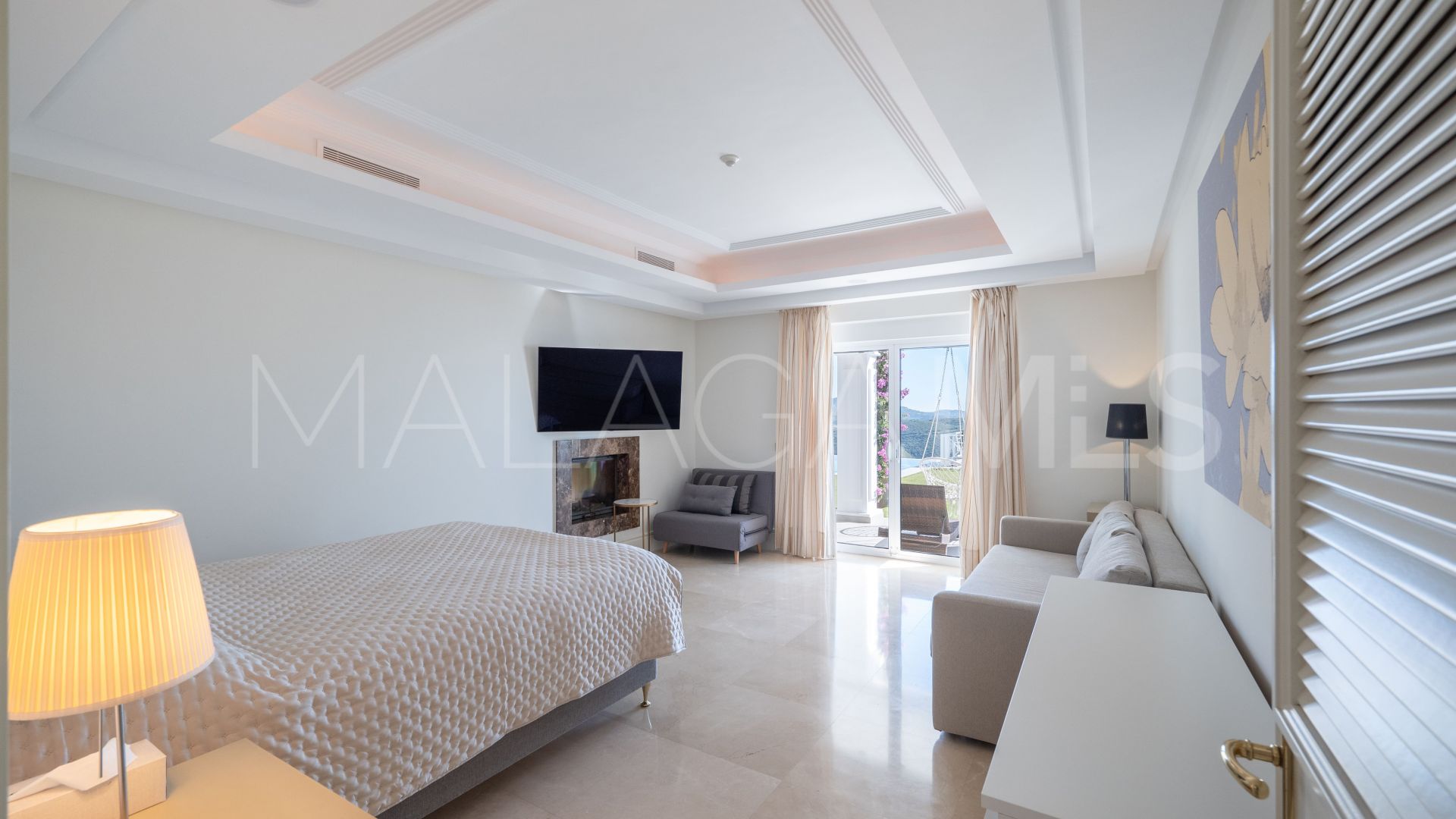 Villa for sale in Los Altos de los Monteros