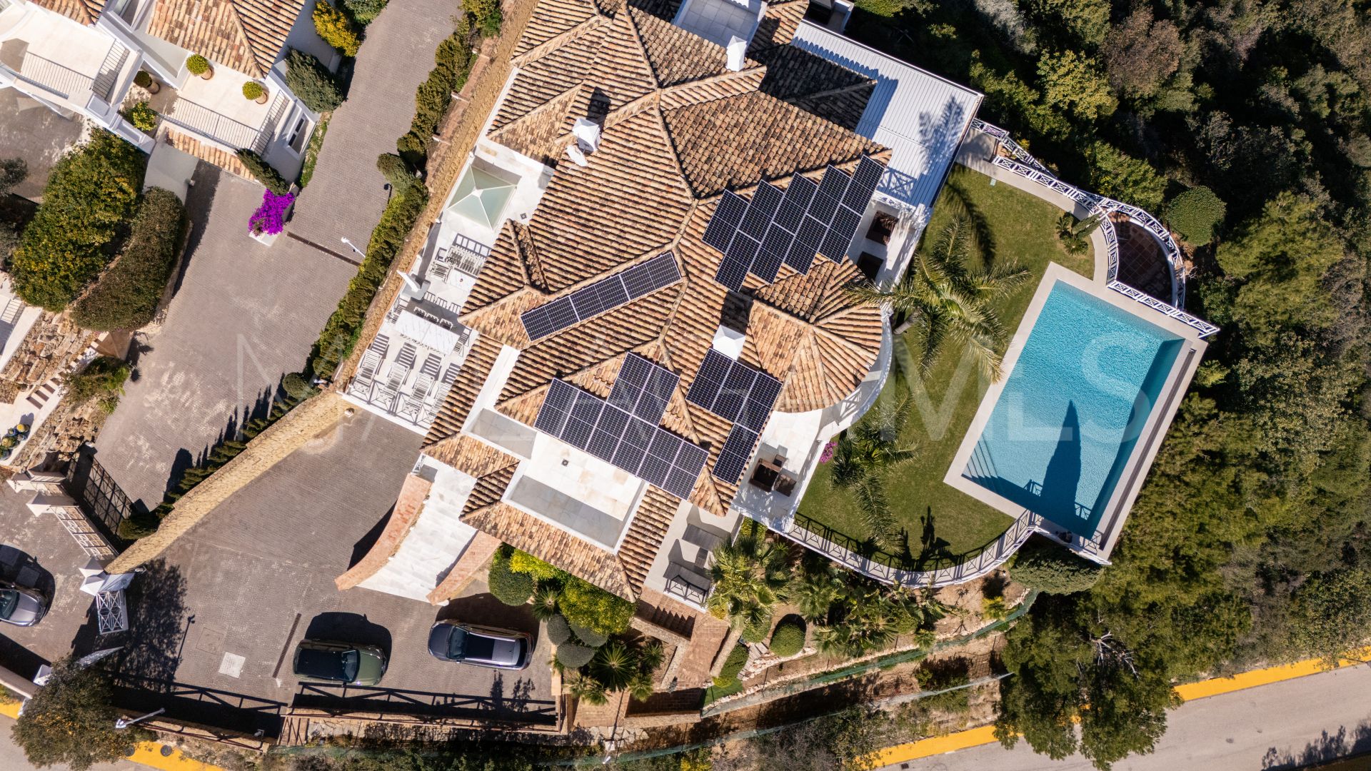 Villa for sale in Los Altos de los Monteros
