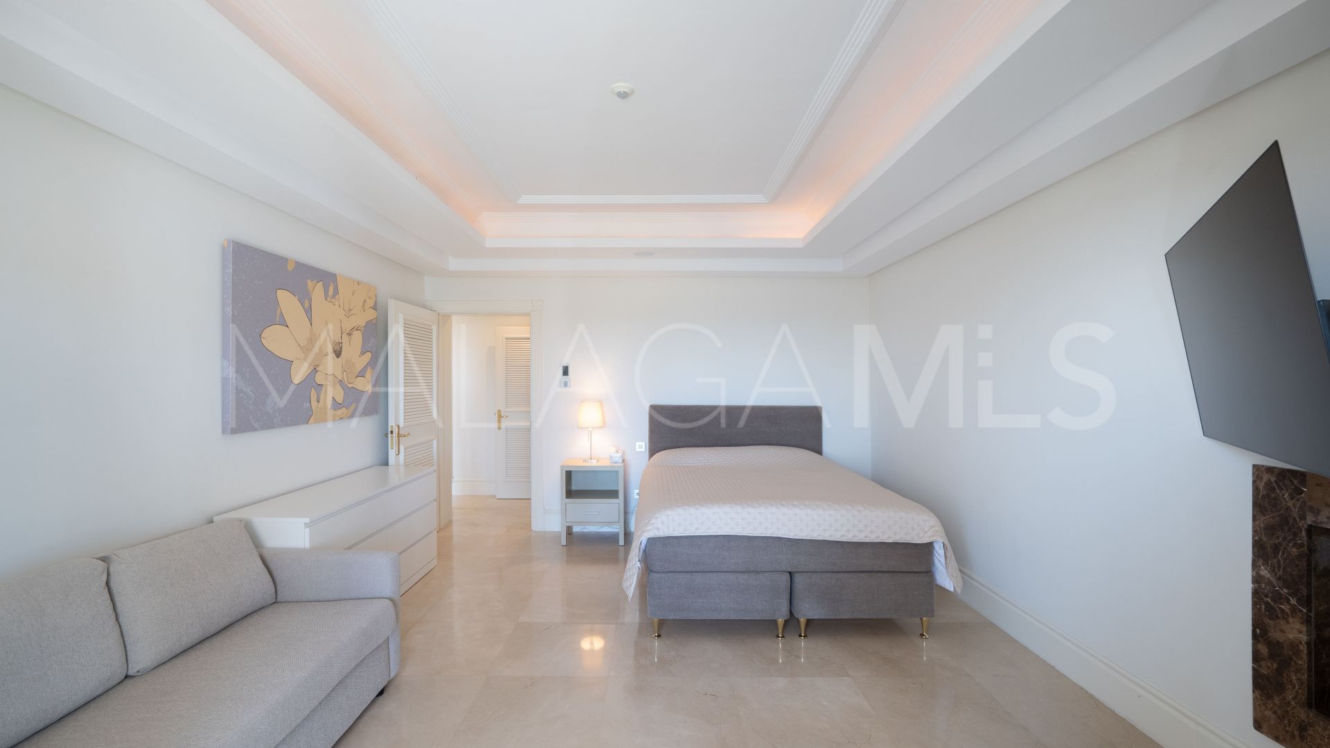 Villa for sale in Los Altos de los Monteros