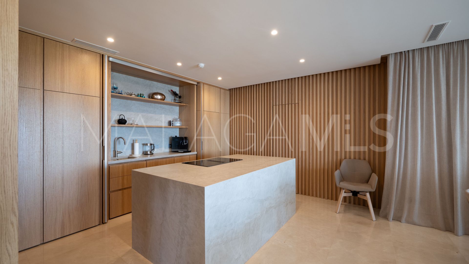 Villa for sale in Los Altos de los Monteros