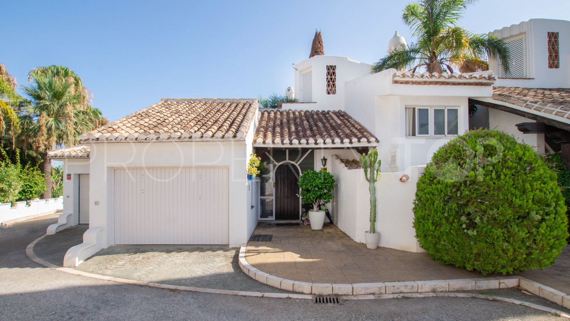 Town house for sale in Bahia de Marbella
