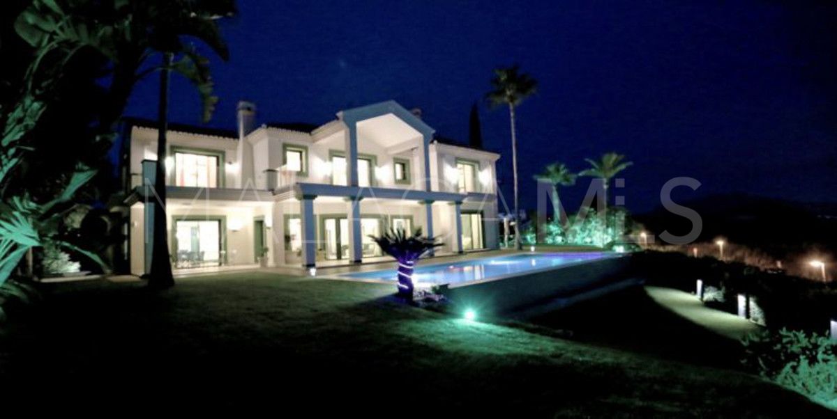 Villa for sale in Selwo